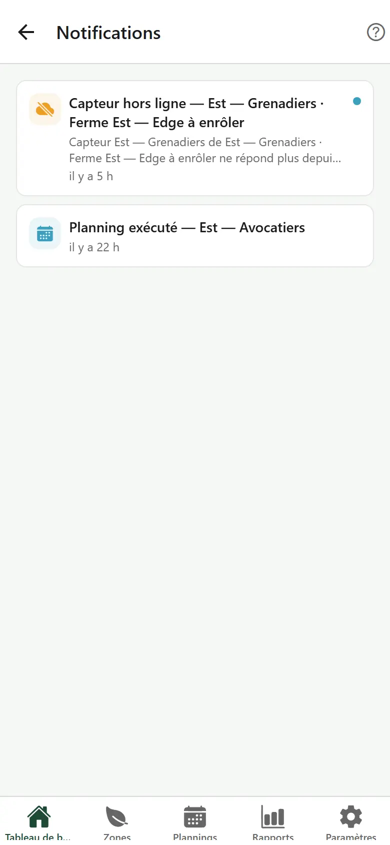 Écran Notifications avec la liste des messages, les non lus marqués d'un point